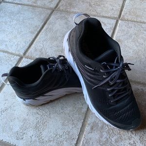 Men’s Hoka One Clifton 6 running shoe